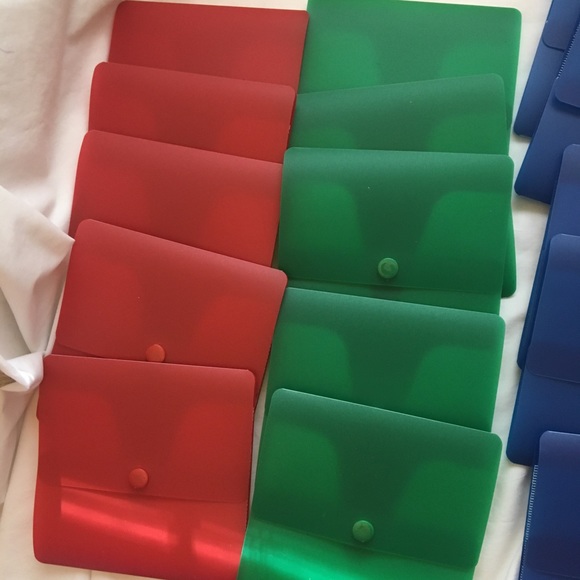 Lot of 24 Disk Cases for CD/DVD Multiple Colors and uses. - Picture 3 of 10